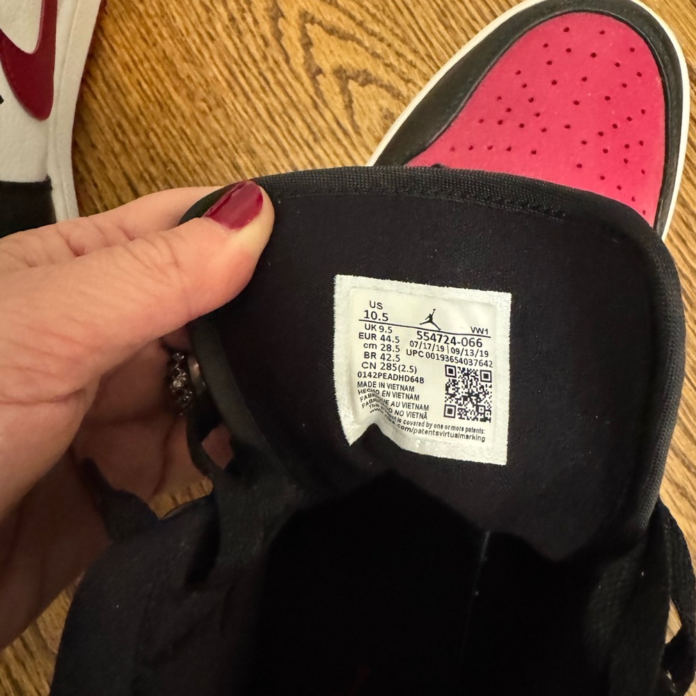 Nike Jordan 1 Bred toe 10.5 - Picture 4 of 4
